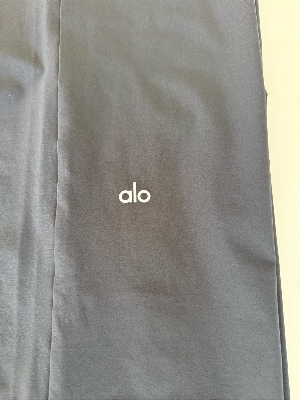 ALO Yoga High-Waist Pursuit Trouser in Black - Picture 6 of 10